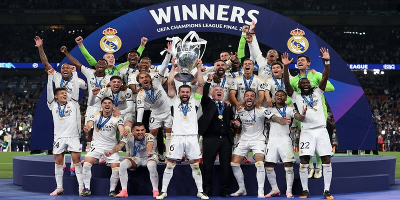 Mùa giải thành công với vô địch đáng nhớ thuộc về Real Madrid